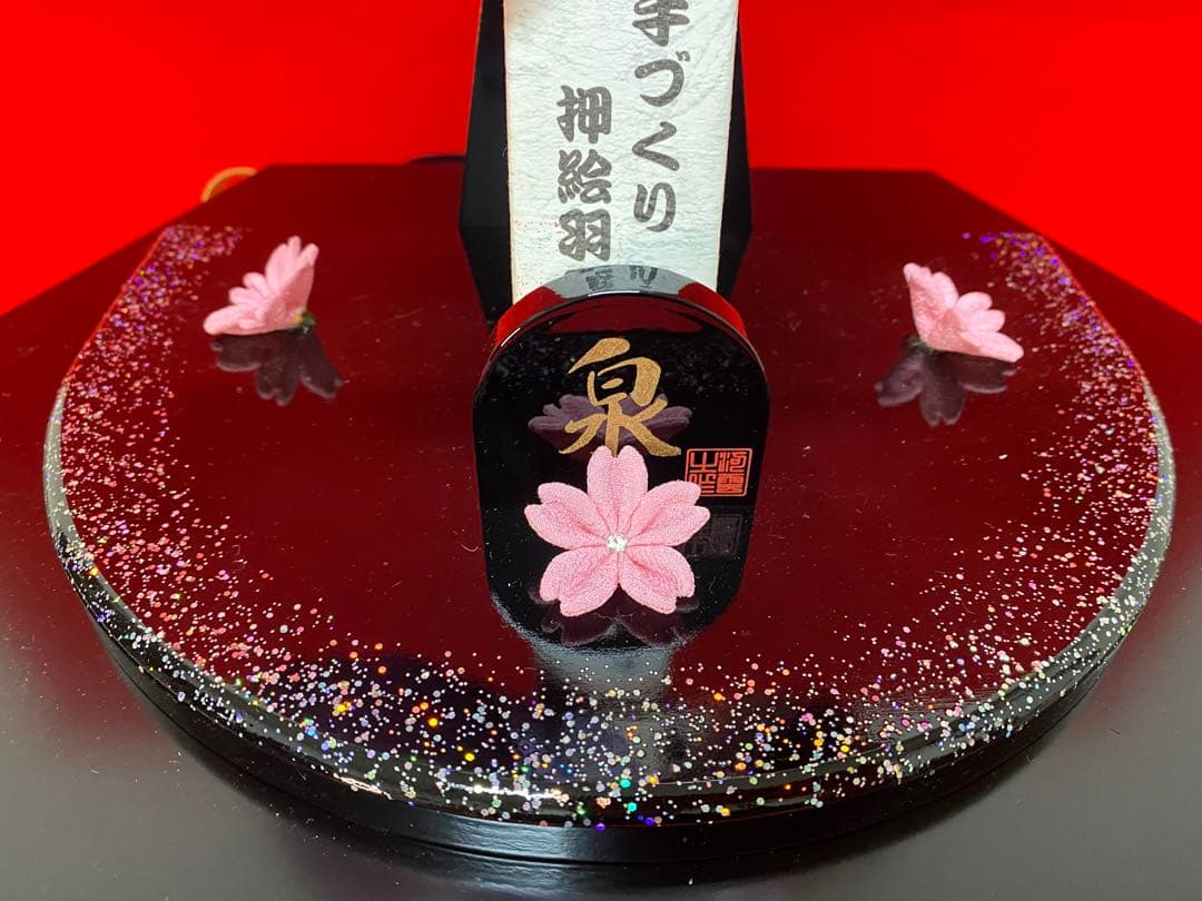 羽子板　立体振袖刺繡六角ガラスケース１8号・間口約４３×奥行約３３×高さ約７２㎝