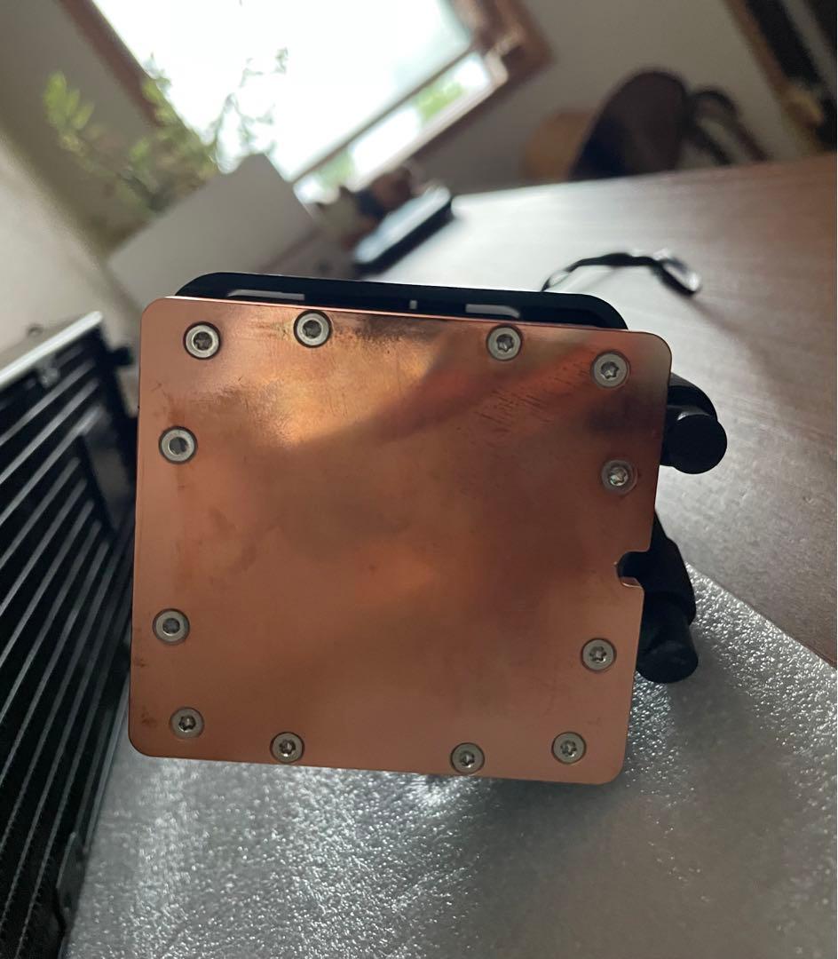 水冷ラジエーター　toughliquid 360 argb trx40