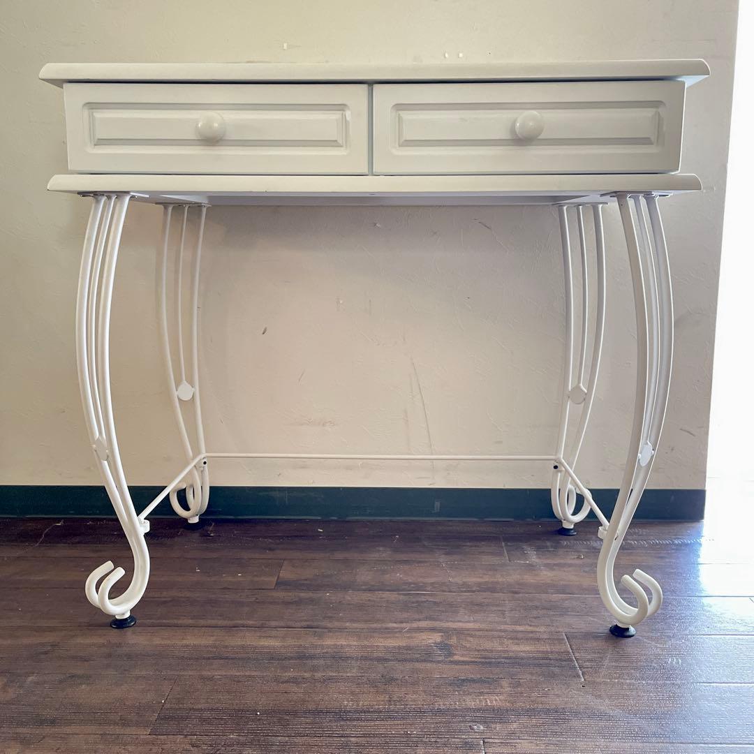 r186 アンティーク風の曲線美 コンパクトで美しいロートアイアンデスクセット