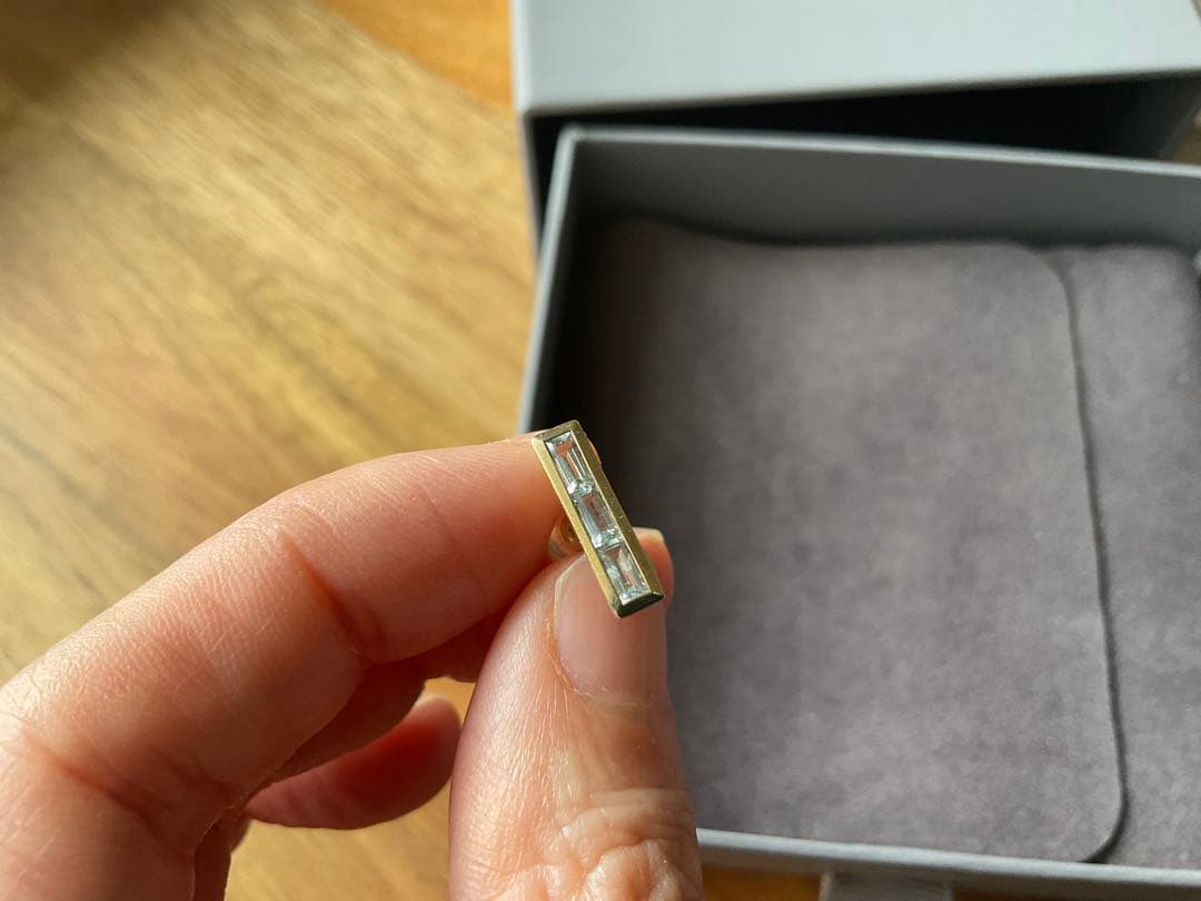 Hirotaka　アイスブルーベリルピアス　10K