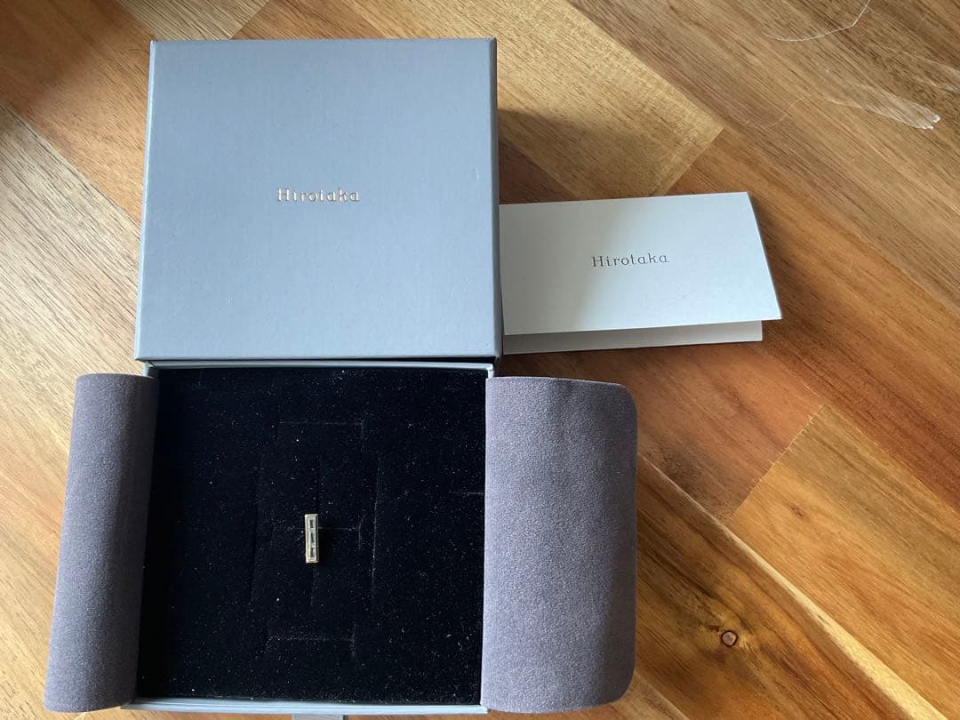 Hirotaka　アイスブルーベリルピアス　10K