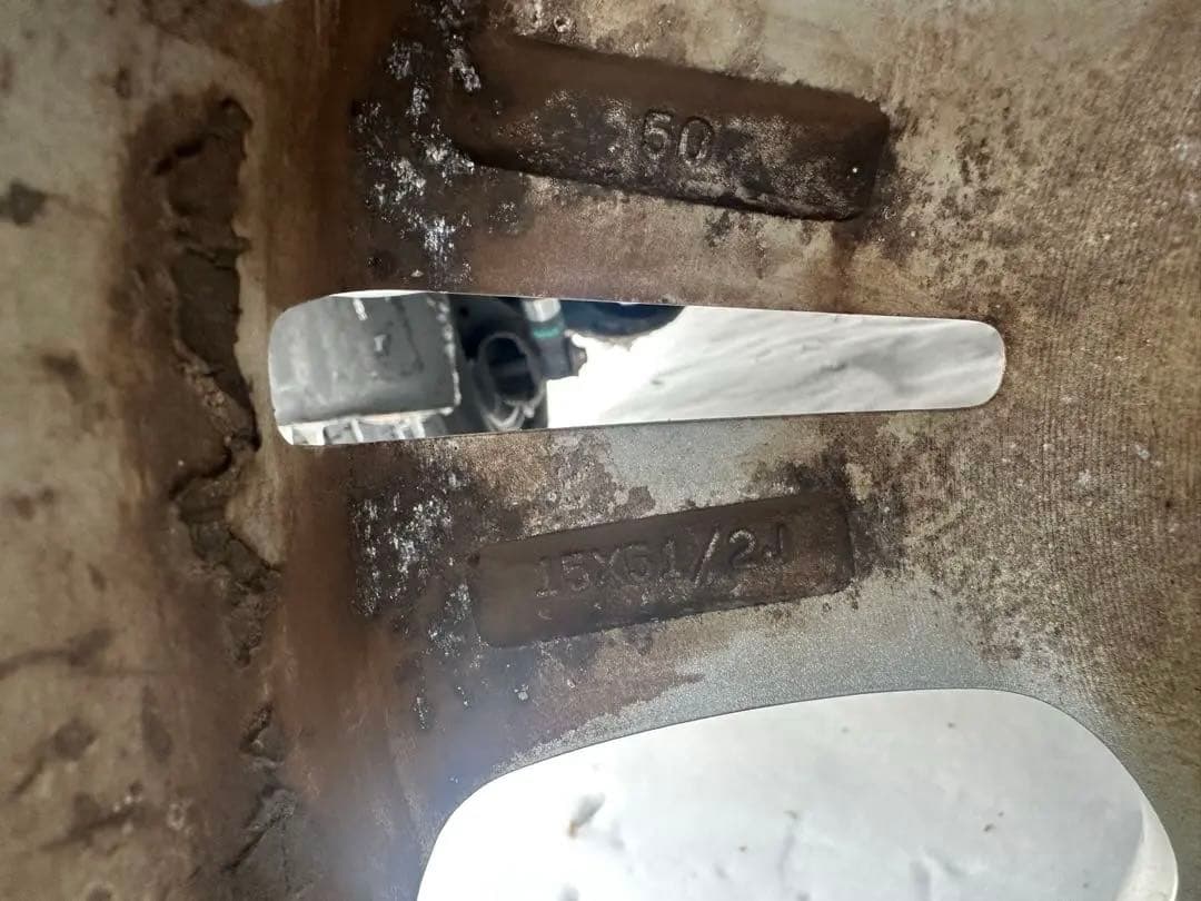 2022年 ブリザックvrx185/60r15 純正ホイール付イボ付き4本セット