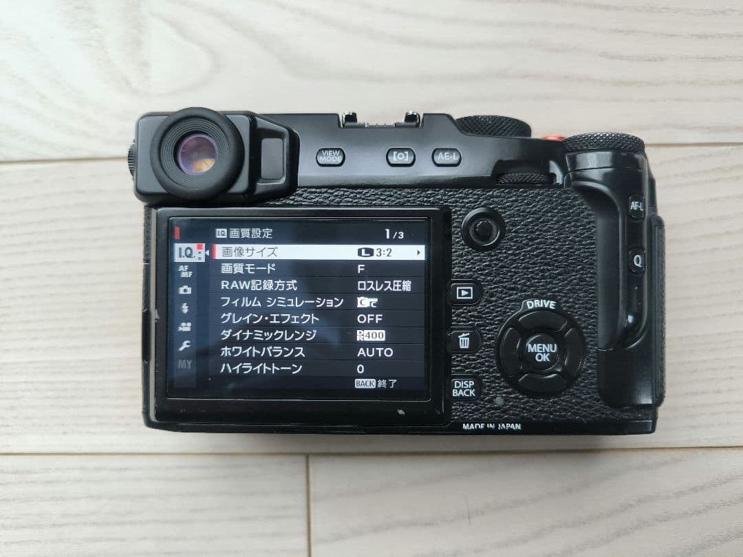 【FUJIFILM X-Pro2 ボディ】シャッター16735回/木製グリップ付