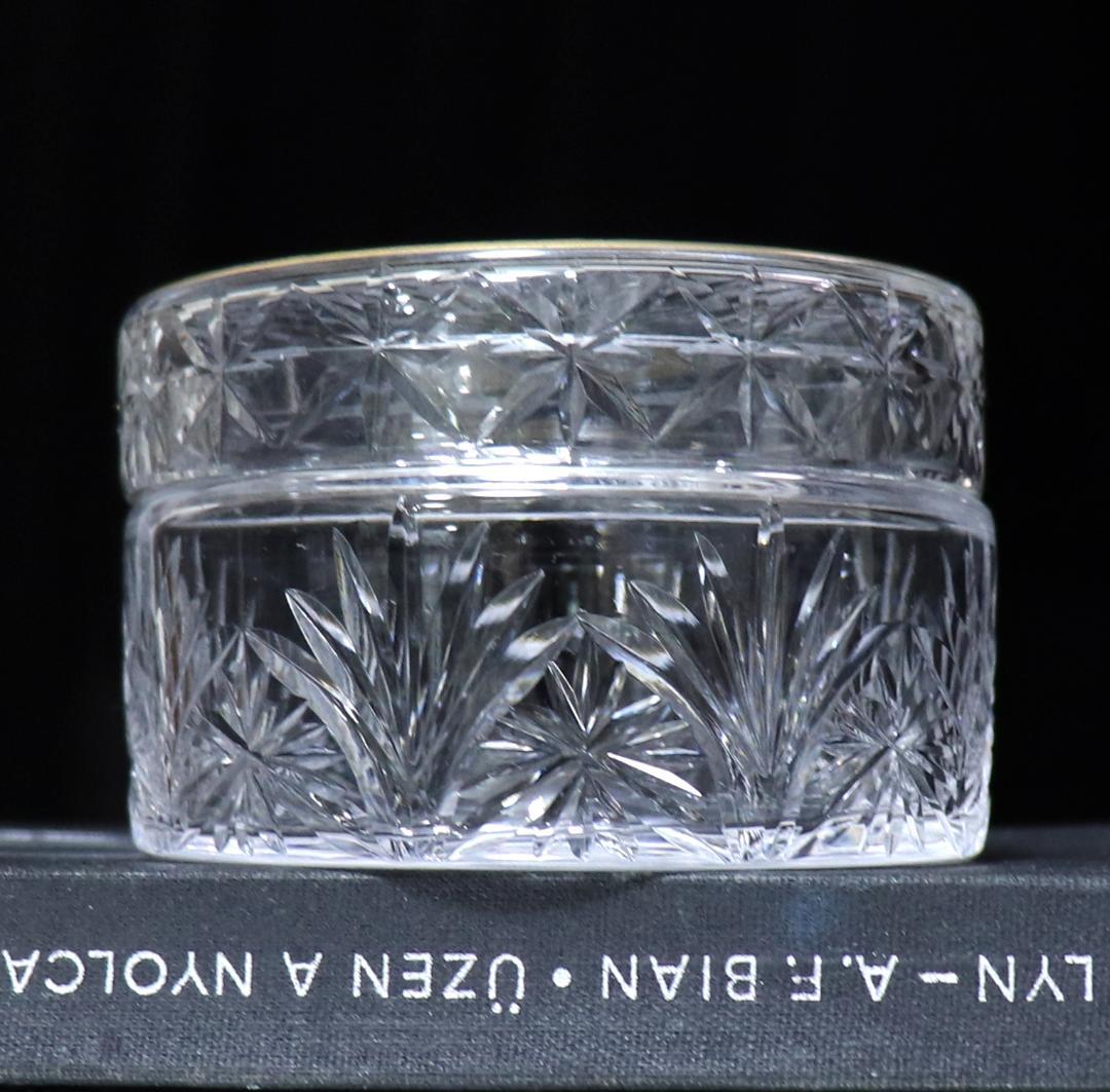 オールド・バカラ 1900年 上級作品 蓋物 切子硝子 アンティーク 小物入れ