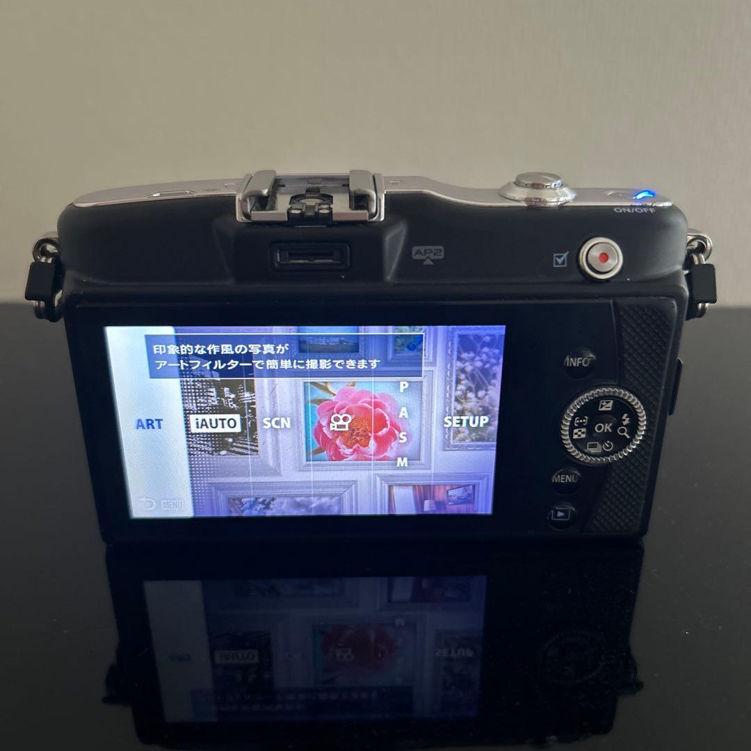 ジャンク品　OLYMPUS E-PM1 ブラック レンズ付き