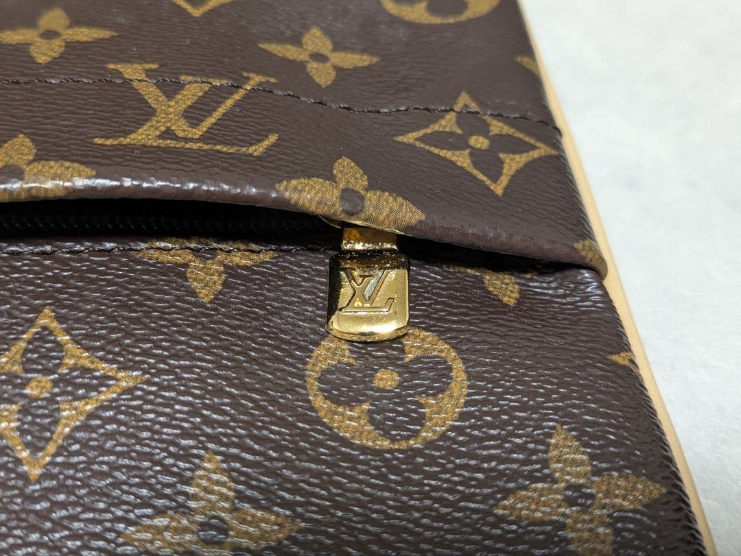 LOUIS VUITTON モノグラム レザー座布団カバー