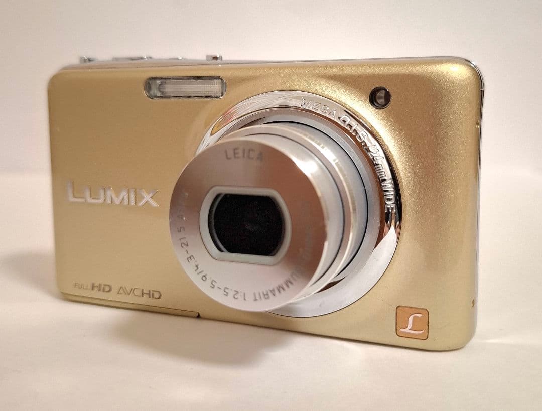 [美品]パナソニック Panasonic LUMIX DMC-FX77 コンデジ