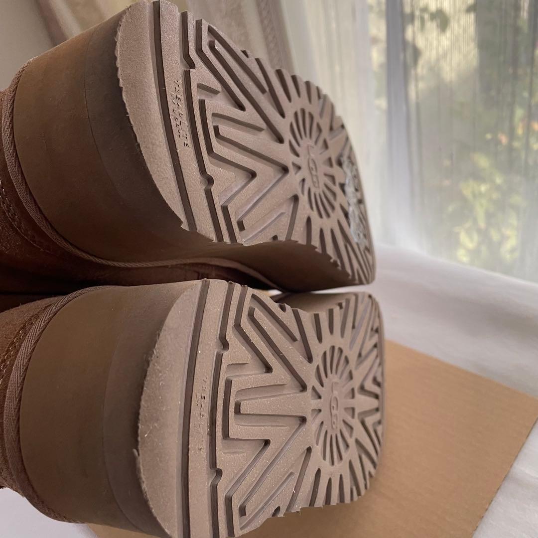 美品 UGG アグ　厚底ブーツ　アグ ニューメル プラットフォーム 8サイズ