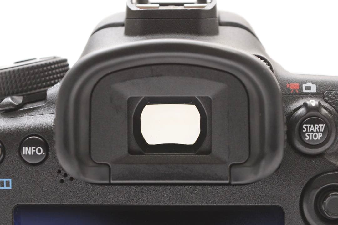 一眼レフカメラ Canon EOS 7D MarkII トリプルレンズセット