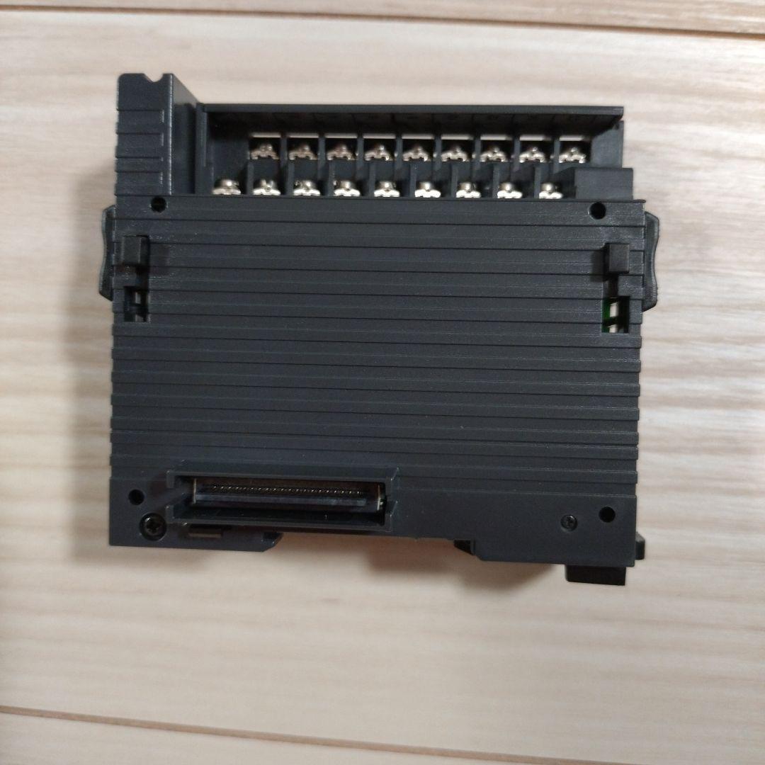 KEYENCE KV-B16XC　✕3