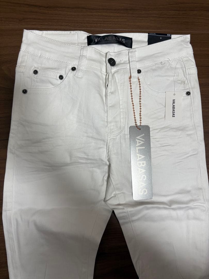 【新品】 VALABASAS スキニー ホワイト サイズ29