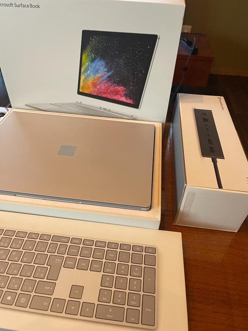 美品）Microsoft Surface Book 2 Ci5/8/128/13