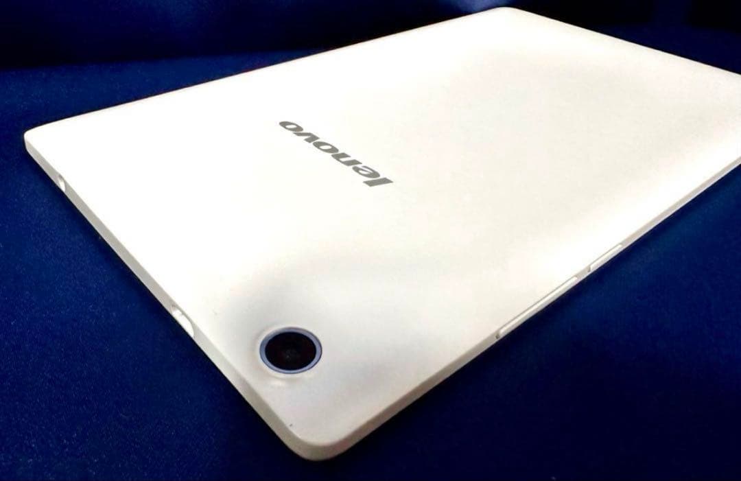 美品★Lenovo TAB2 タブレット本体 パールホワイト レノボ 8インチ