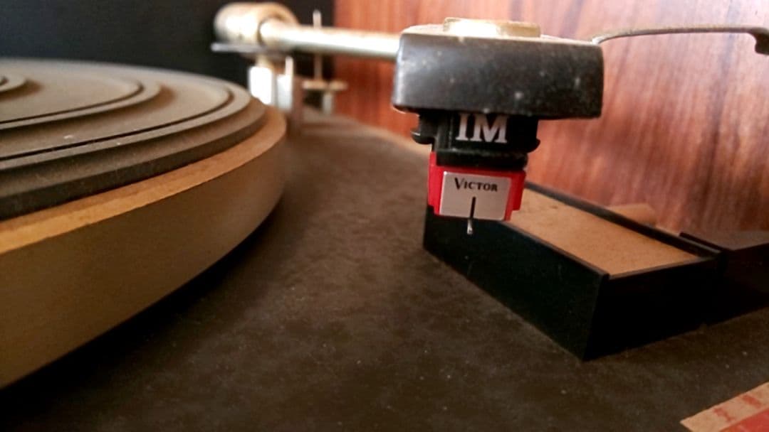 ヴィンテージレコードプレーヤー