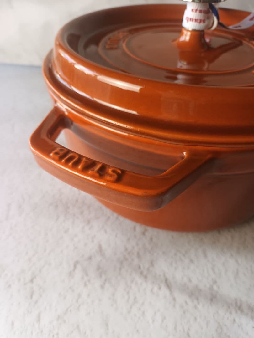 Staub ストウブ ピコ ココット ラウンド 22cm シナモン