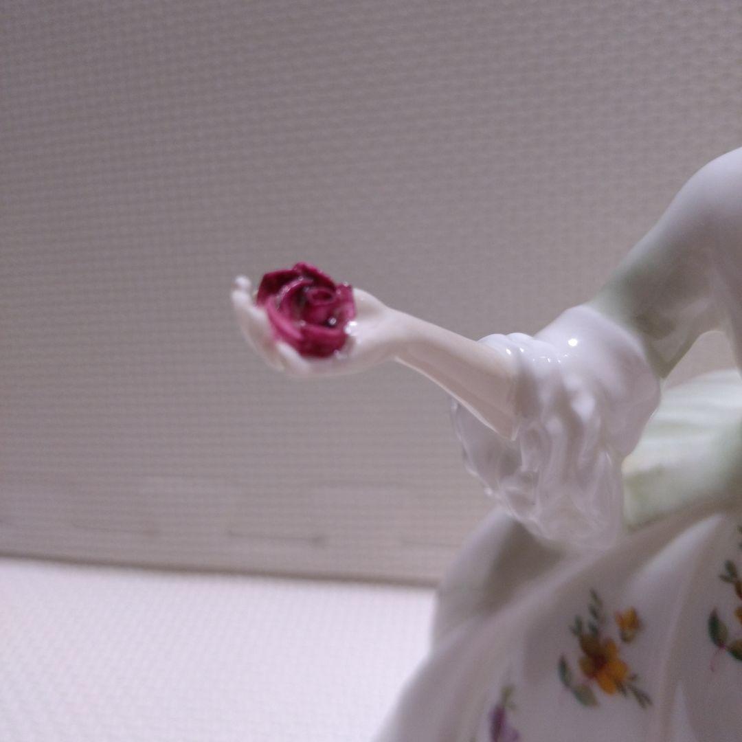 ロイヤルドルトン　ダイアナ　フィギュア