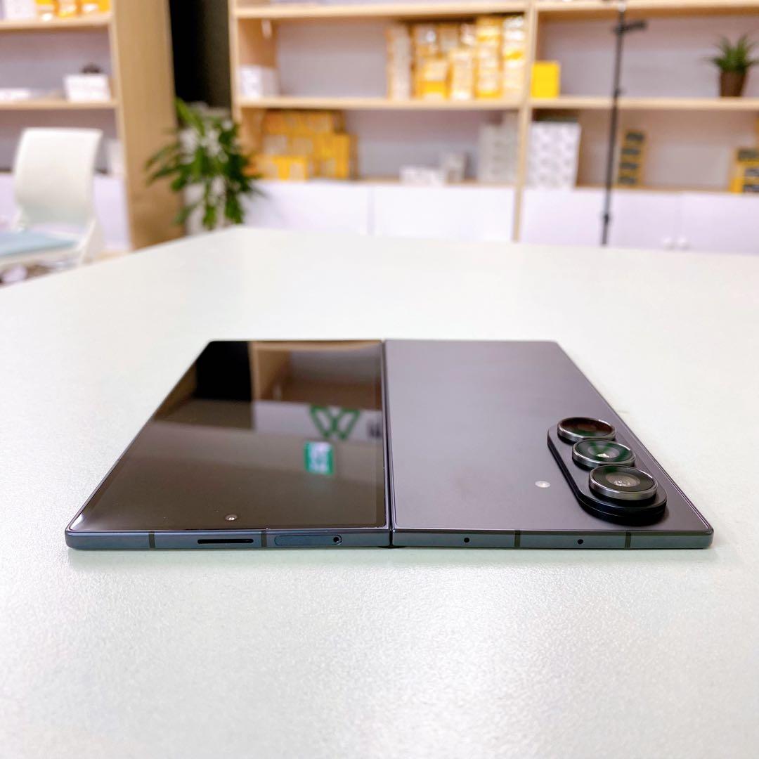 Galaxy Z Fold7 本体 ブラック