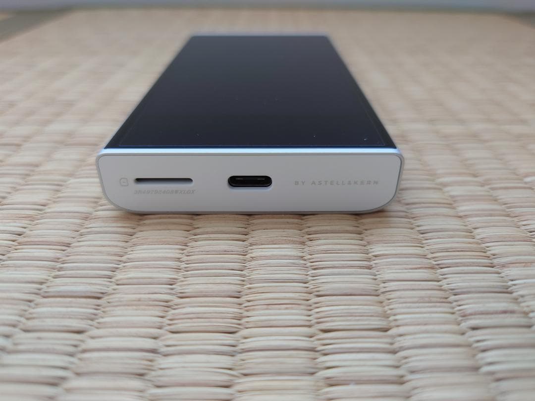 ACTIVO P1 デジタルオーディオプレーヤー（ケース付）