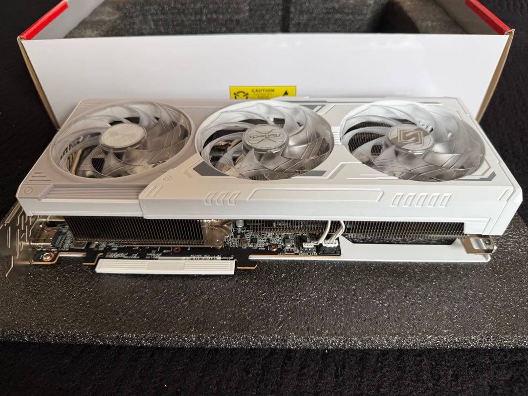 グラフィックボード・グラボ・ビデオカード Asrock Radeon RX9070XT SL 16GB