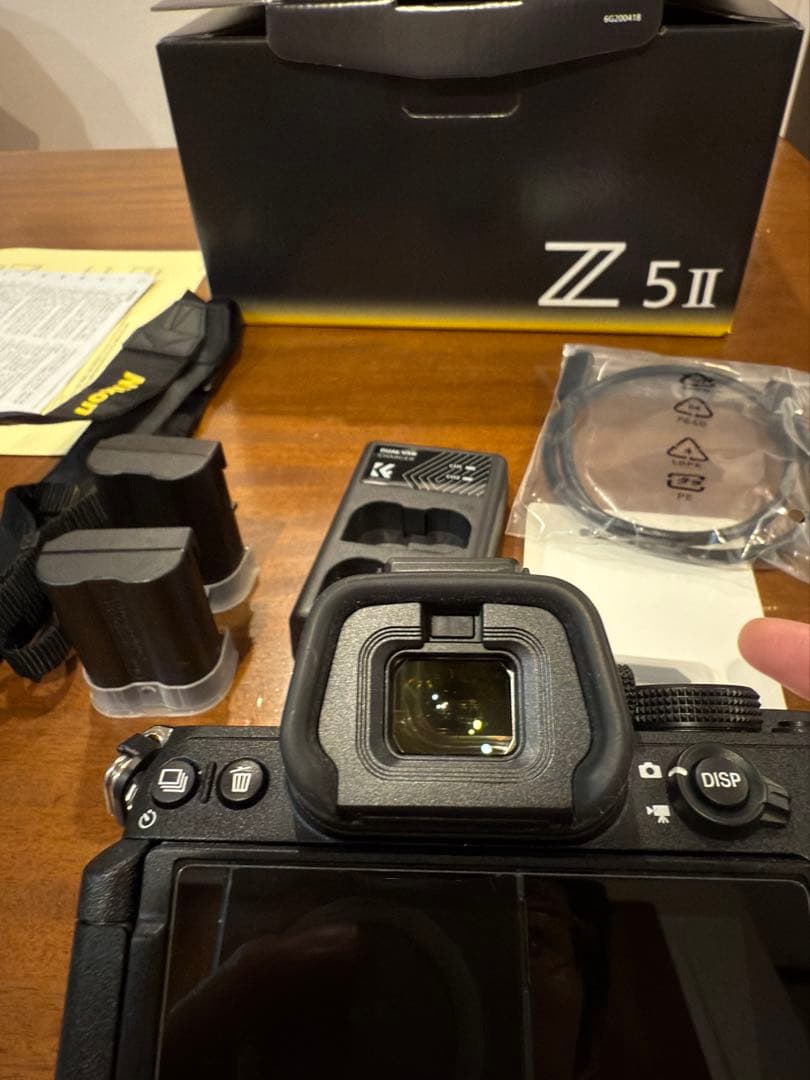 NIKON z5ii 美品 ボディーおまけ付き シャッター回数2099回