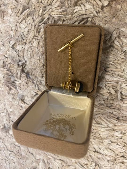 マウイダイバーズ　ラペルピン　黒珊瑚