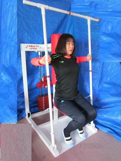 プルオーバー　マシン　健常者と車椅子 パラアスリート 試作１号