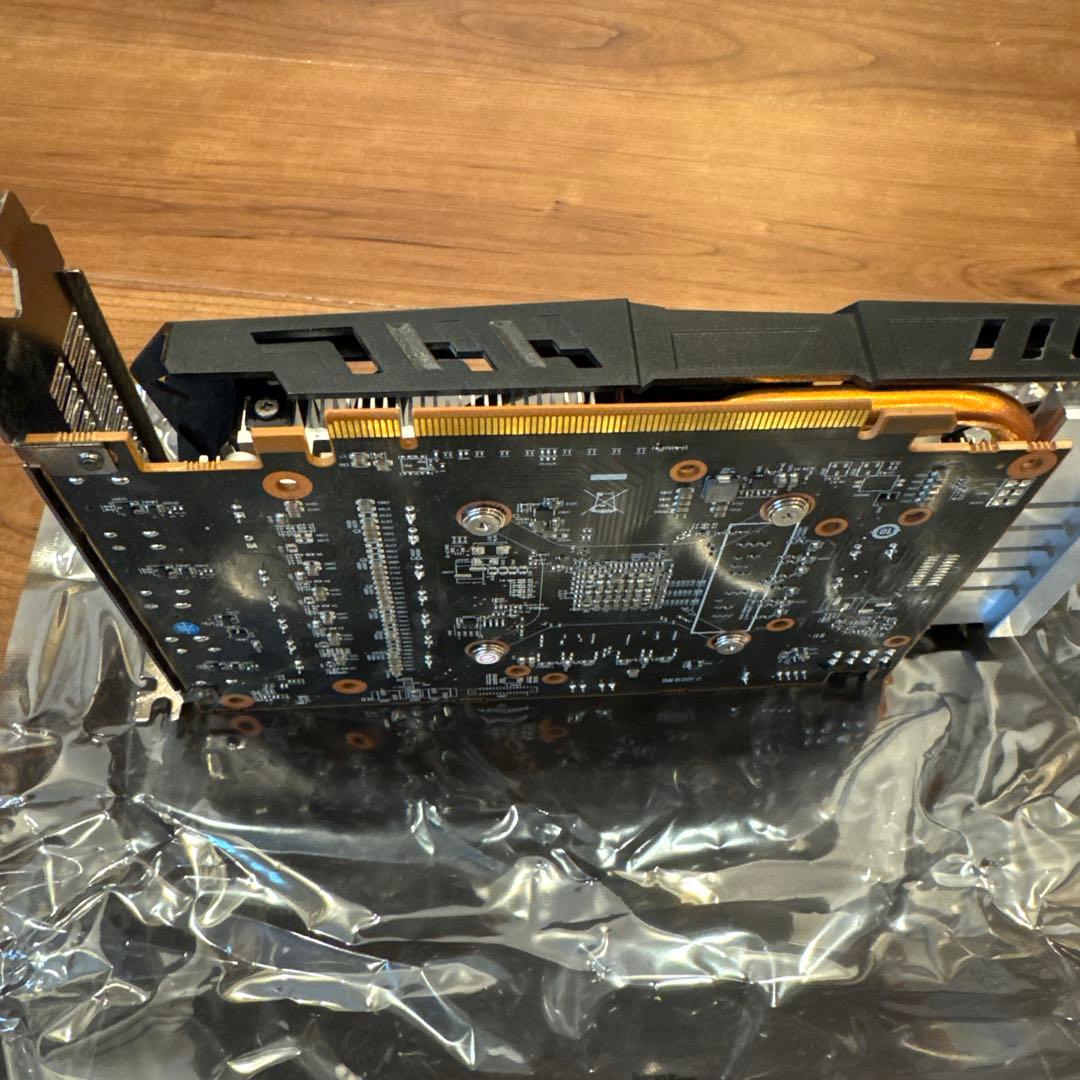 Radeon RX 6600 XT グラフィックボード