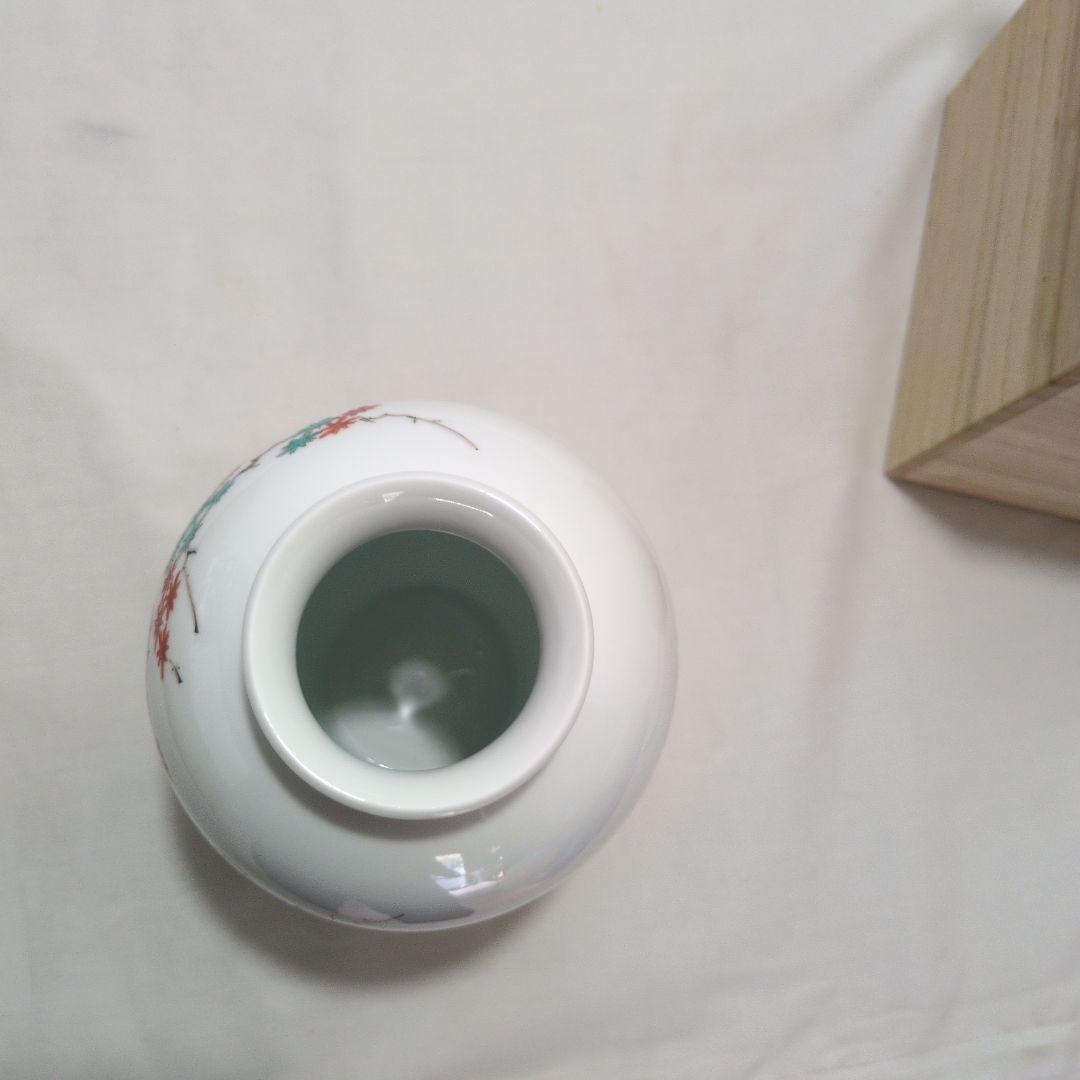 14代 酒井田柿右衛門 鹿紅葉文 花瓶 共箱付き