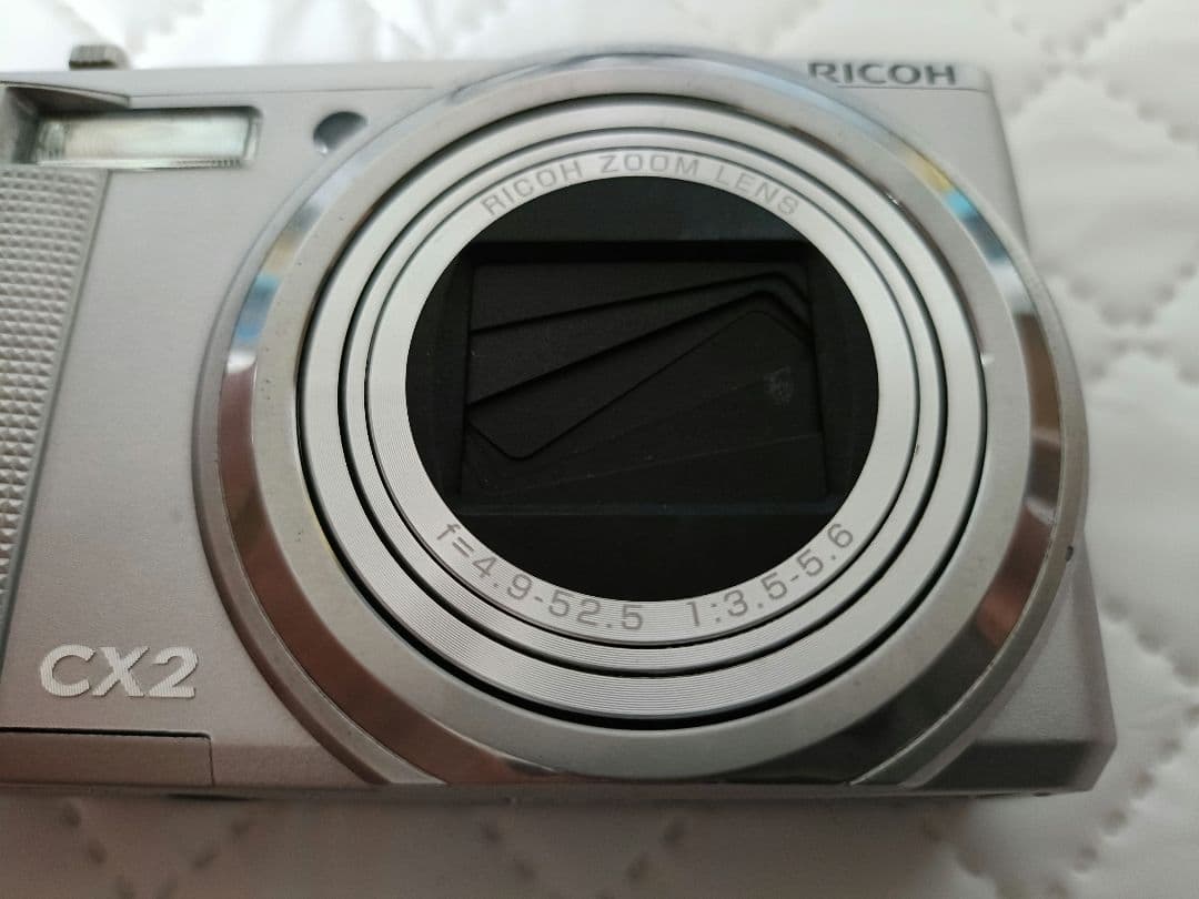 RICOH　コンパクトデジタルカメラ CX2