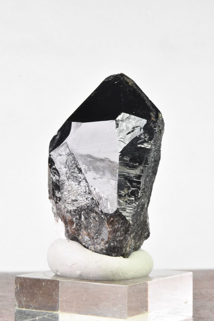 最新産出！ 岐阜県中津川市蛭川田原産 モリオンに近いスモーキークォーツ01