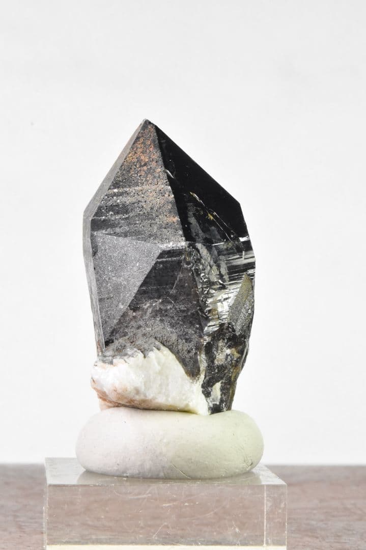 最新産出！ 岐阜県中津川市蛭川田原産 モリオンに近いスモーキークォーツ01