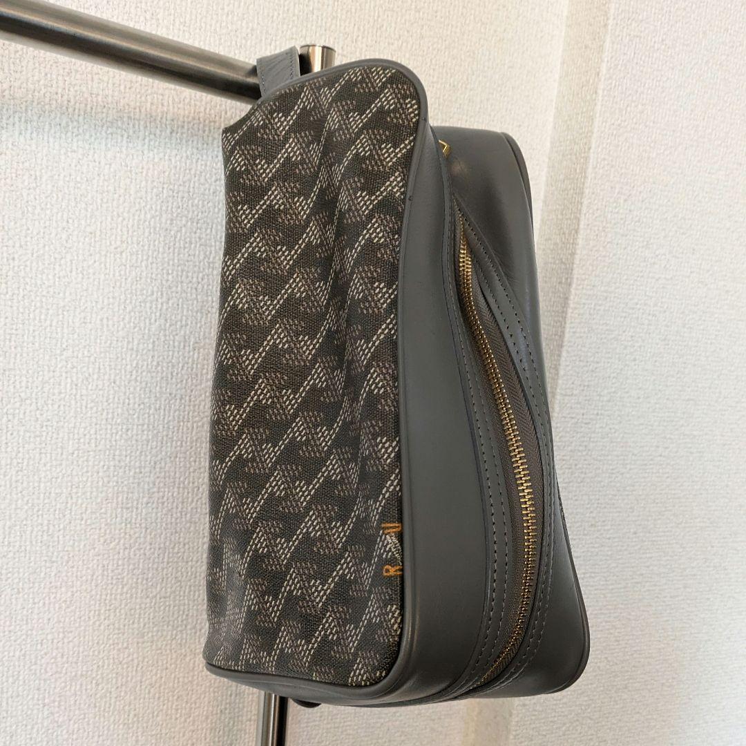 レザレクション　バッグ