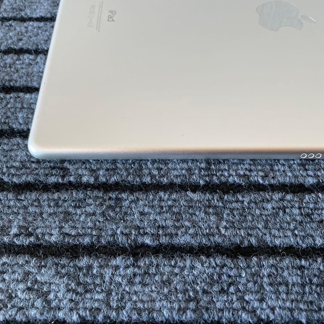 40 iPad Pro 12.9 1世代 128GB Wi-Fi シルバー