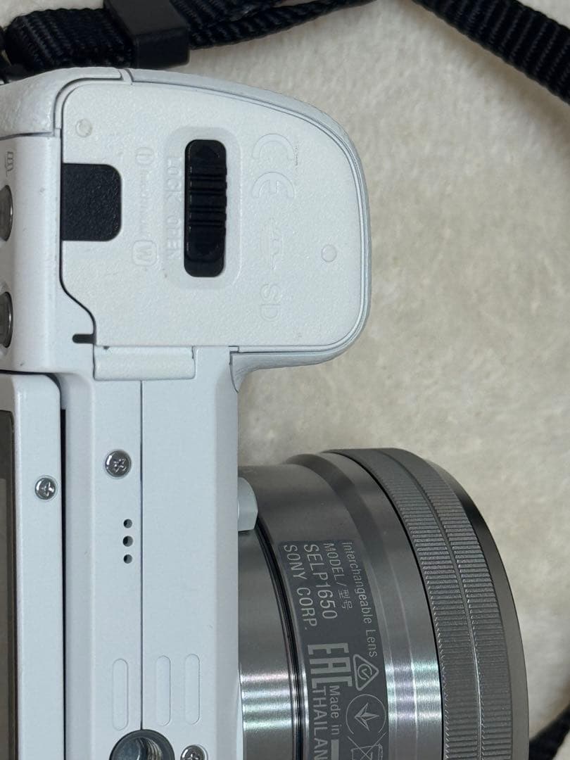 ソニー ミラーレス一眼カメラ α6000