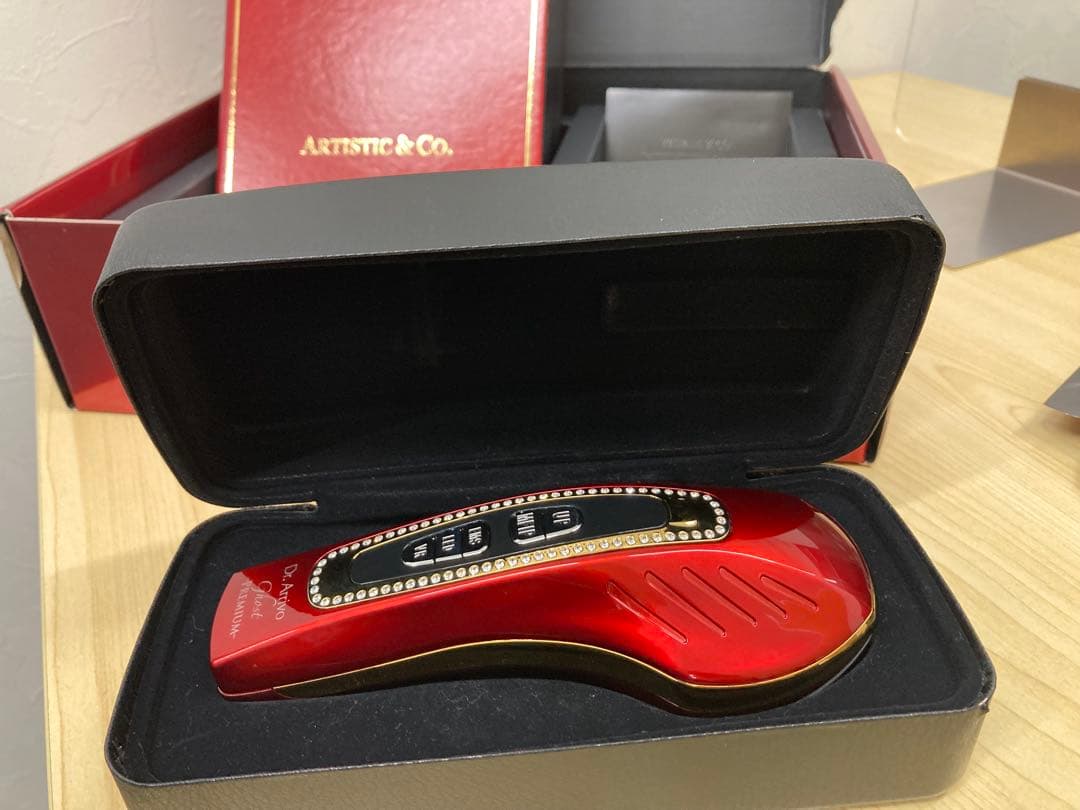 Dr. Arrivo ドクターアリーヴォゴーストプレミアム　美顔器