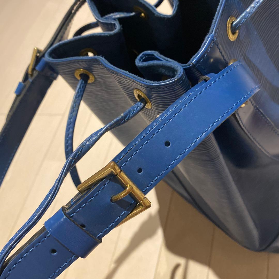 ルイヴィトンバック　エピ　ブルー