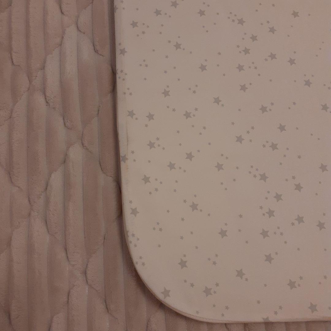 HZDMJ 2024年 最新モデル ベビーベッド　カーキ　ベージュ　キャスター付