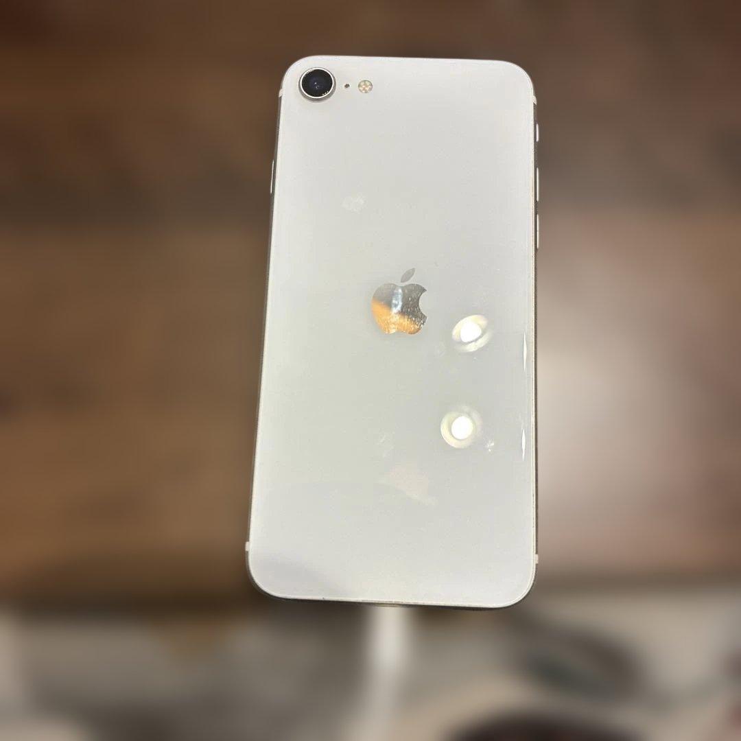 くろさん専用　iPhone SE (第2世代) ホワイト 64GB 本体 76%