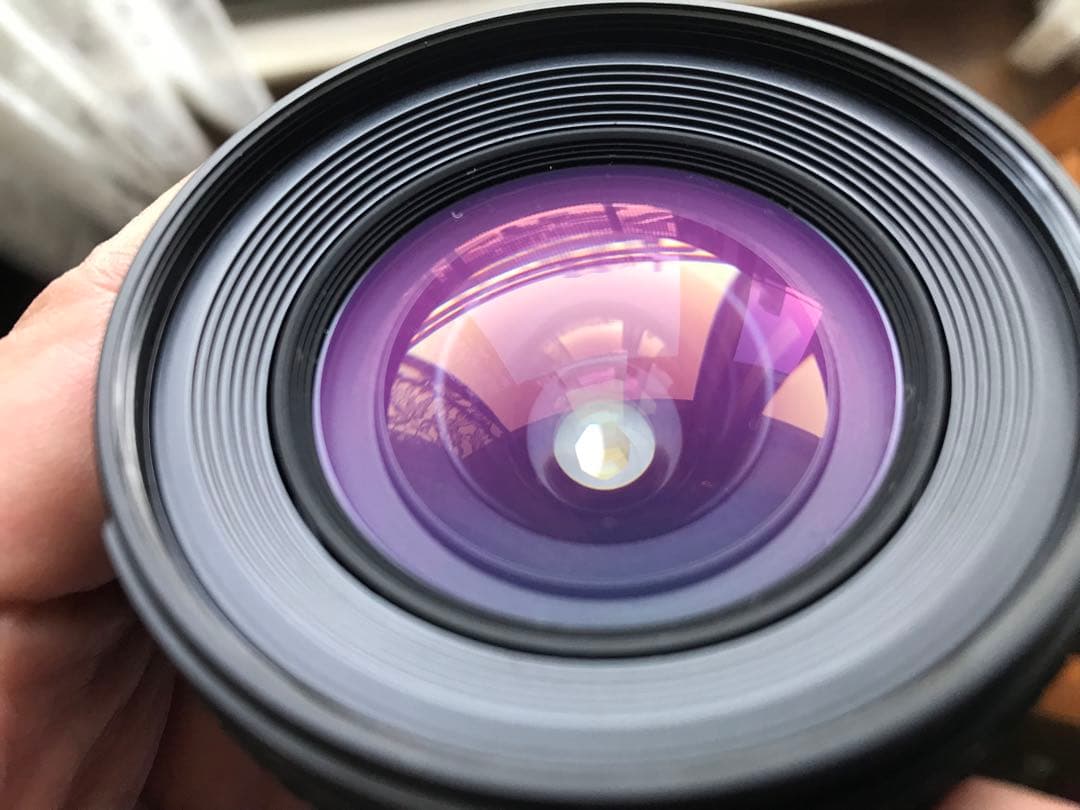 Nikon 20ミリ単焦点レンズ　f2.8