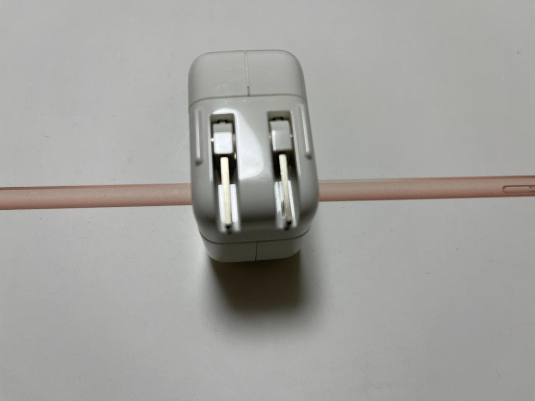 【訳あり】iPadゴールド 2018年 第6世代 MRJN2J/A