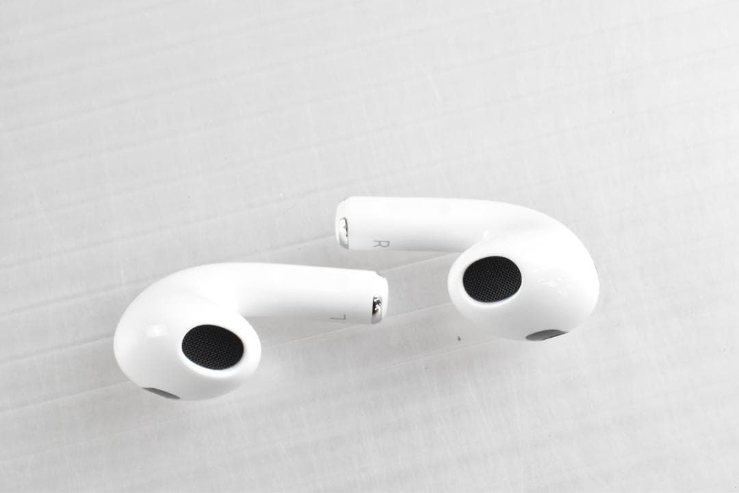 B394【美品】AirPods イヤホン (第3世代) MME73J/A