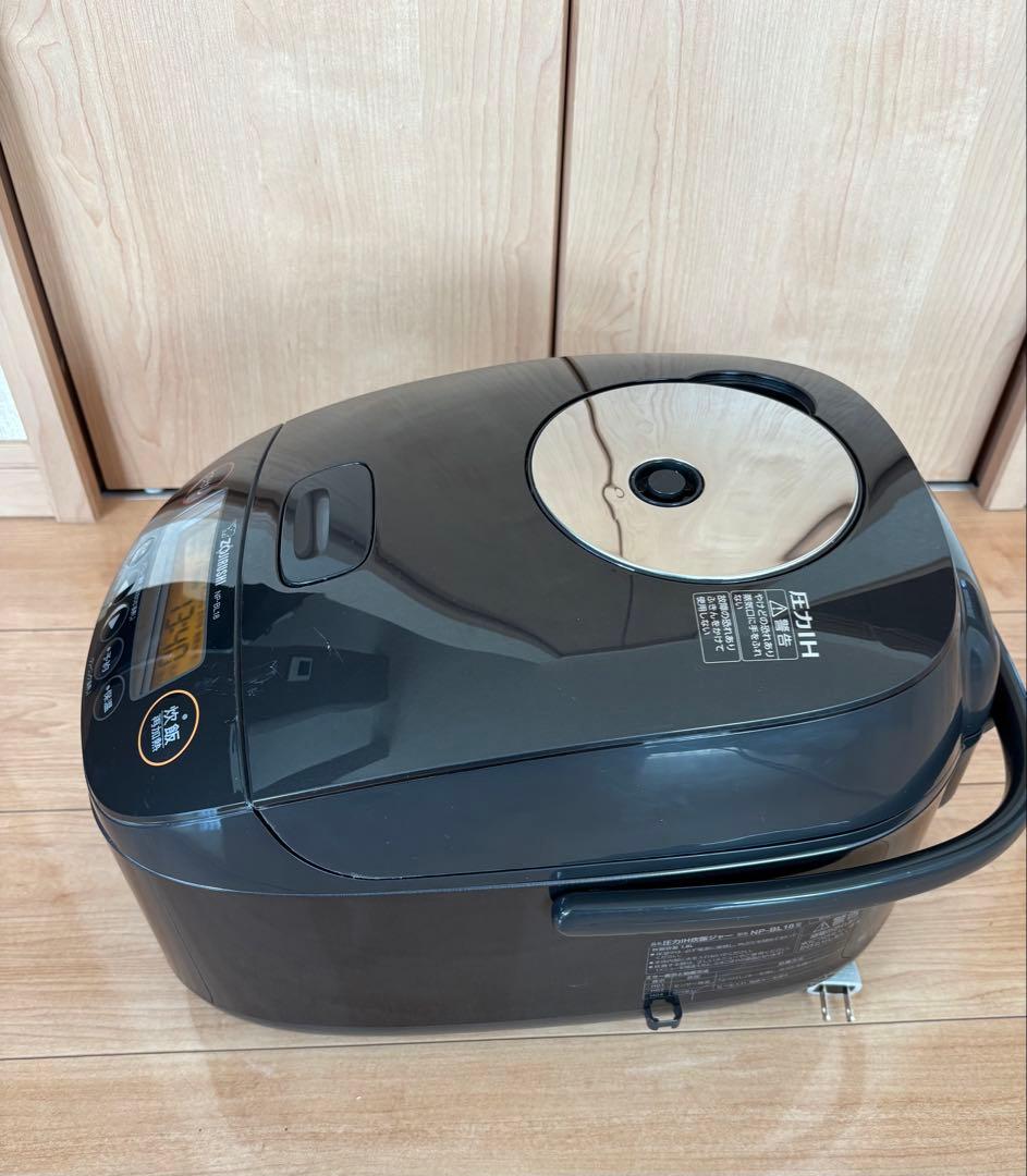 象印　圧力IH炊飯ジャー　NP-BL18　ブラック　2022年製