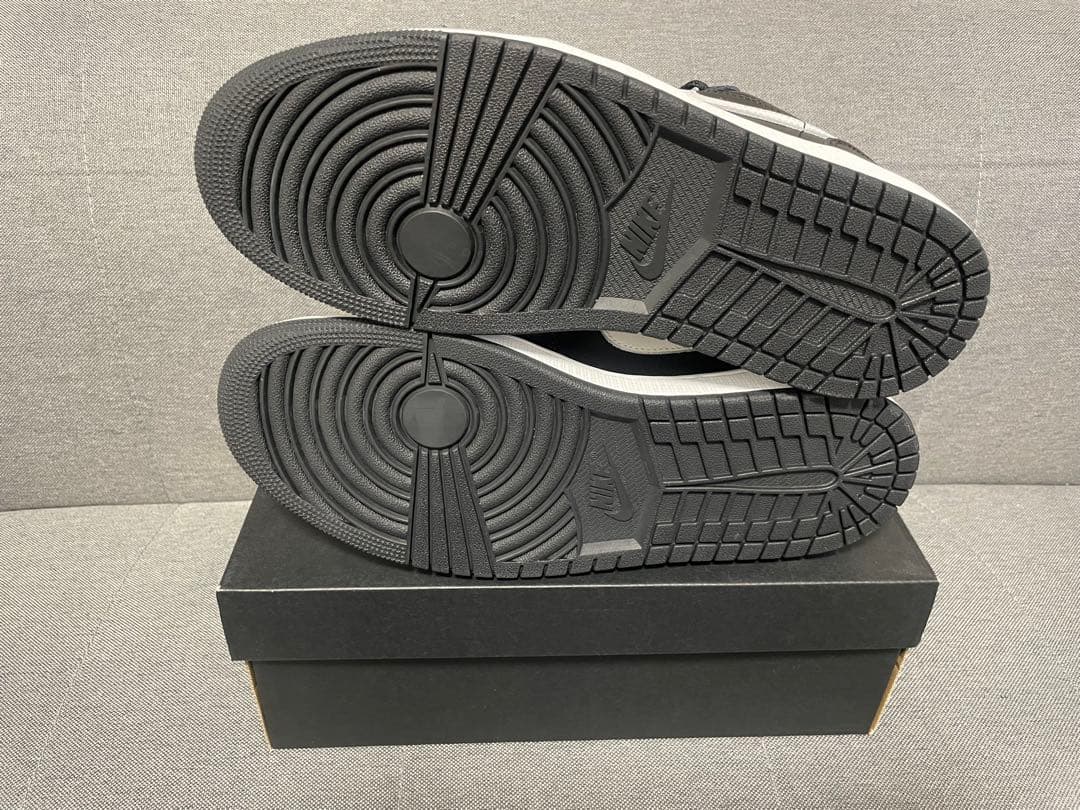 Nike Air Jordan 1 Low ブラック/ホワイト 男性 28 cm