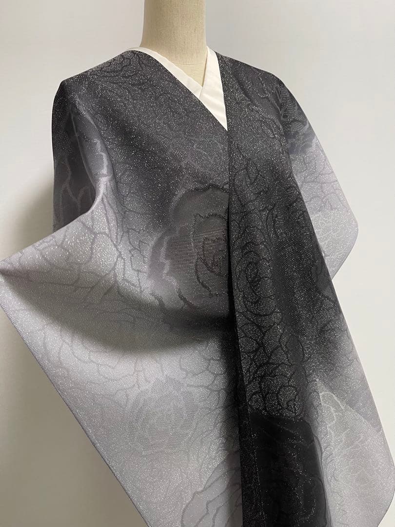 小紋のお着物・羽織やコートに【特選紋紗銀通し小紋着尺◆薔薇】バラ 黒 グレー