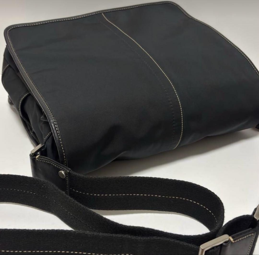 COACH メッセンジャーバッグ ブラック A4収納