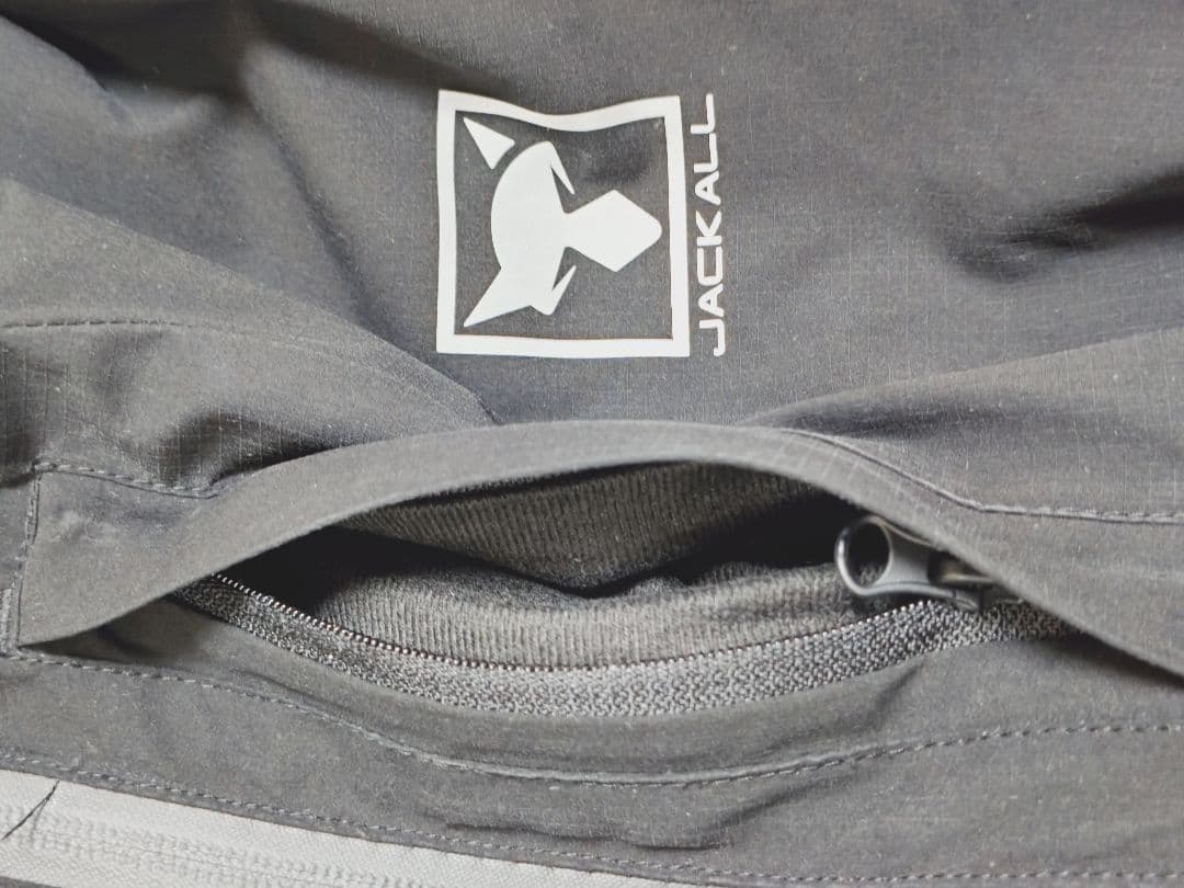 ジャッカル　サーモフォースジャケット　　Lサイズ ブラック