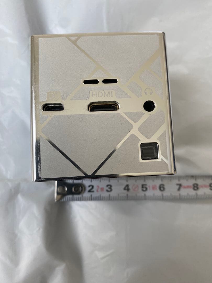 小型プロジェクター　軽量、室内