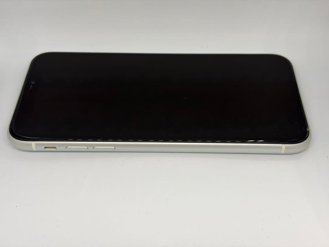 iPhone XR128GB白★美品★SIMフリー電池89% 元箱+新品フィルム