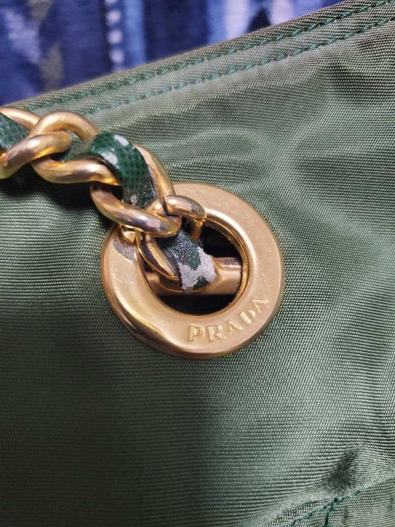 PRADA グリーン キルティング ショルダーバッグ