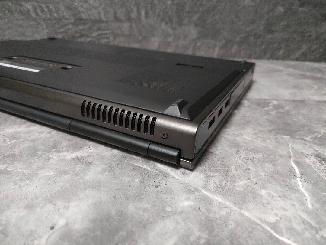 ✨DELL✨Precision✨corei7✨新品メモリ16✨新品SSD512✨